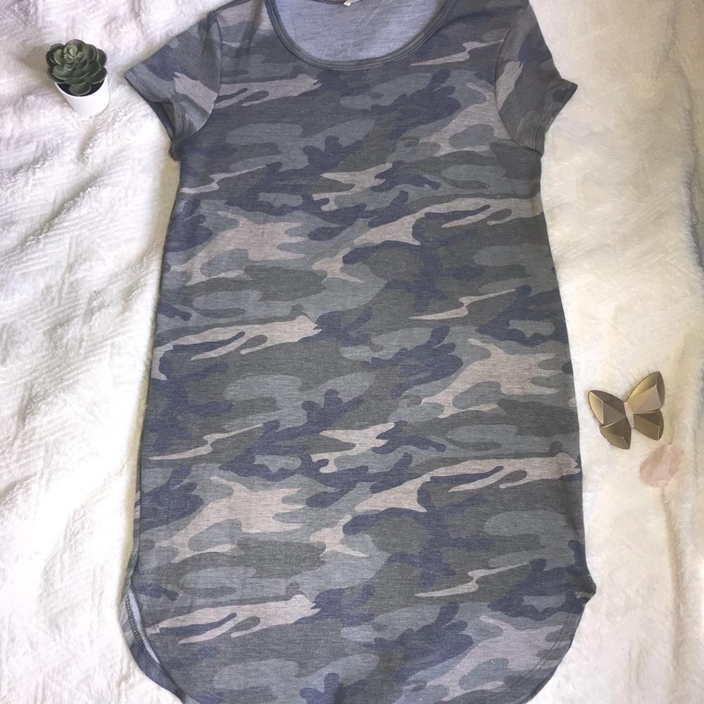 Short sleeve camo body con dress